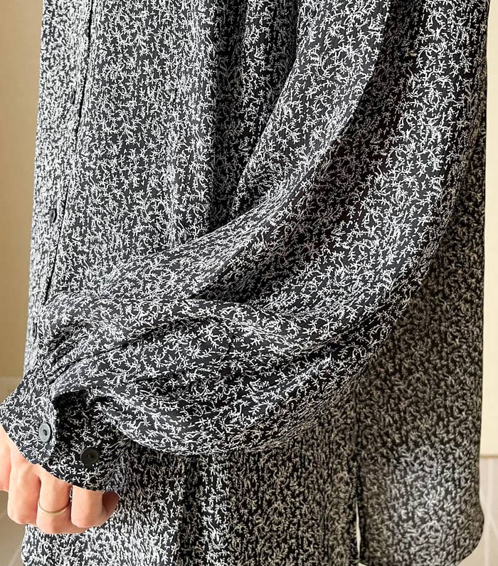 UNIQLO（ユニクロ）のおすすめアイテム「ボリュームスリーブプリントブラウス（長袖）」