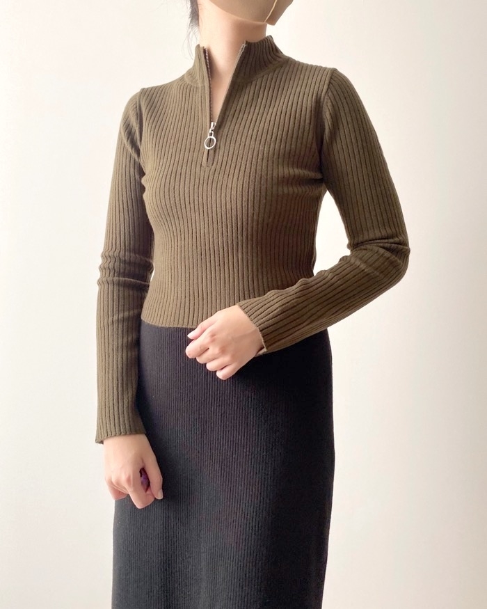 GUのオススメのトップス「リブハーフジップセーター(長袖)Q」