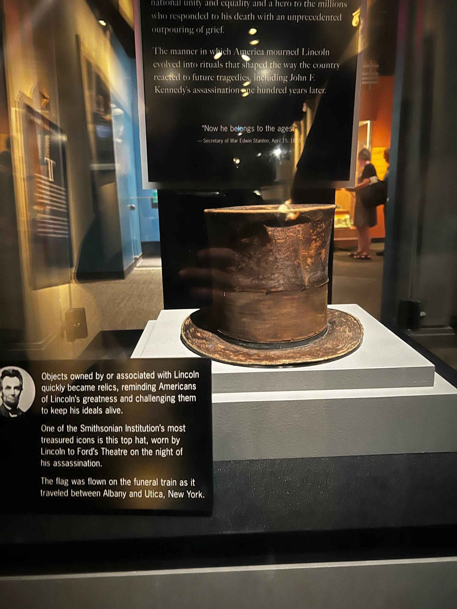 Abe Lincoln&#x27;s top hat