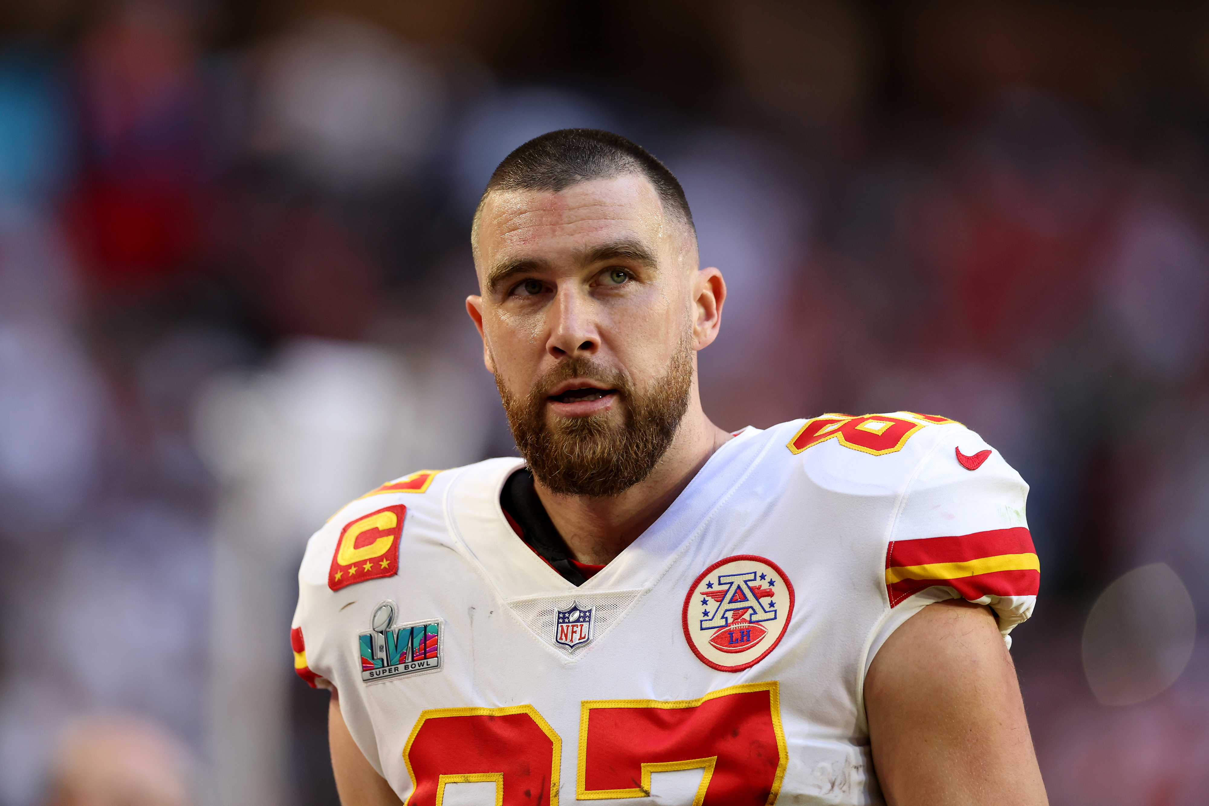 Taylor Swift and Travis Kelce Spark Twitter Reactions at Chiefs Game –  Rolling Stone