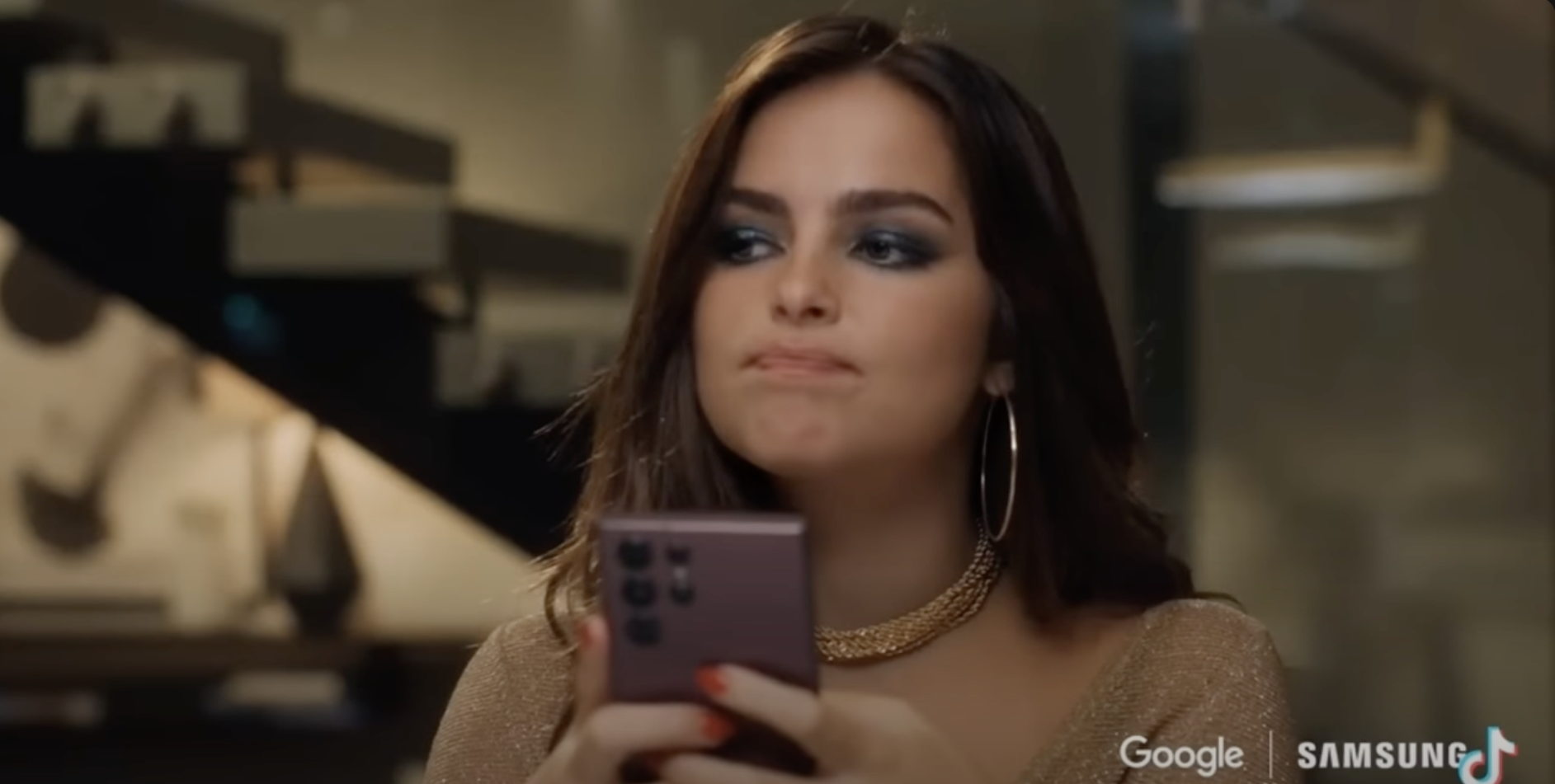 Addison Rae is in a Samsung commercial