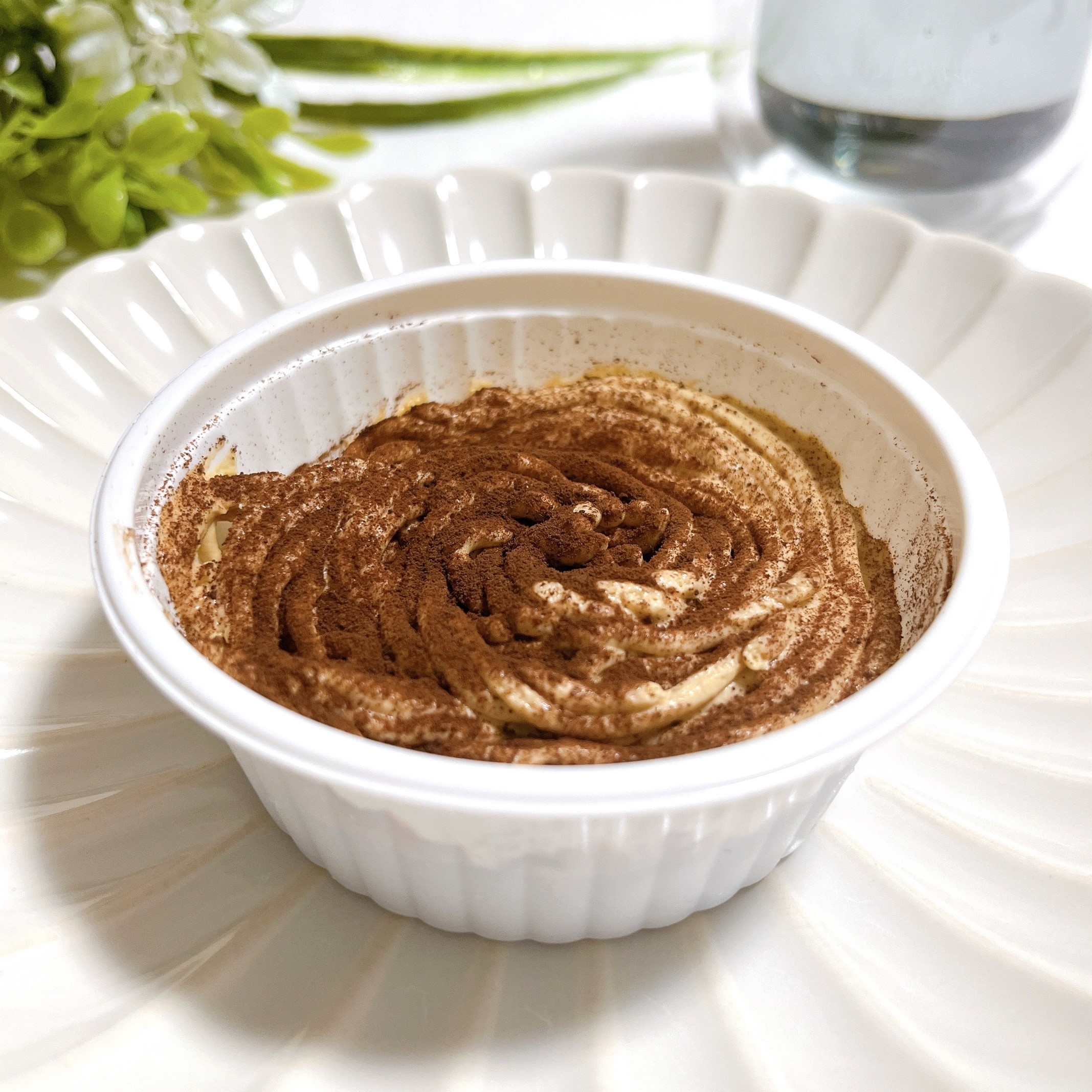 セブンイレブンのオススメのスイーツ「2層仕立てのなめらかマロンケーキ」