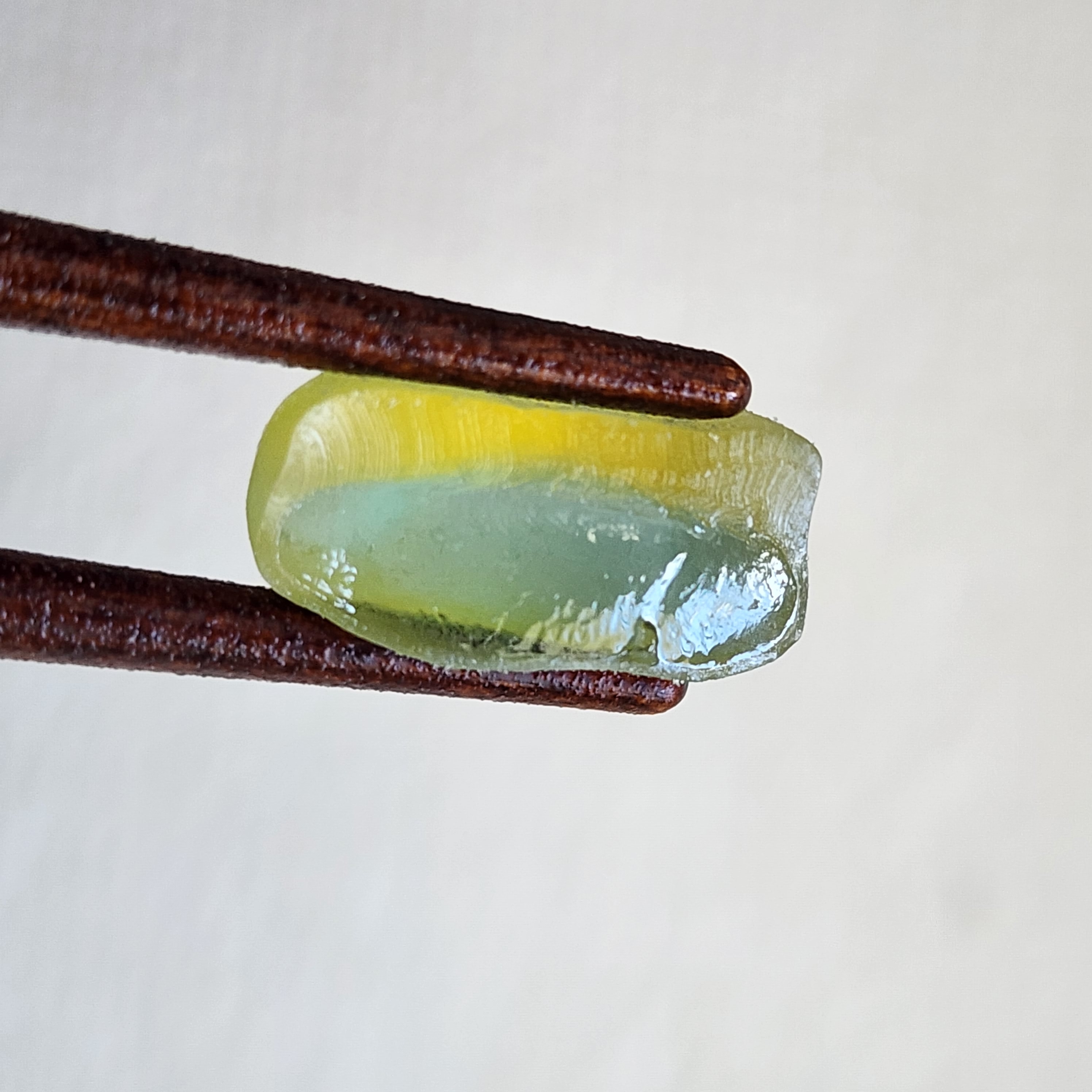 セブン-イレブンのおすすめお菓子「カンロ 空想果実グミ キラスピカの実」