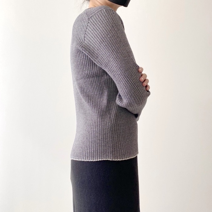 グローバルワークのオススメのトップス「メルティリブクルーネックプルオーバー」