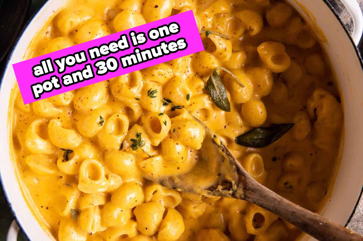 a pot of pumpkin mac and cheese