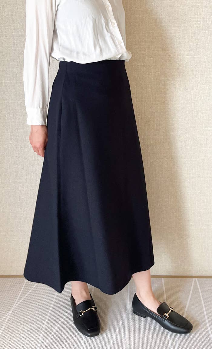 ユニクロのオススメのスカート「ブラッシュドジャージーフレアスカート（丈標準80cm～84cm）」