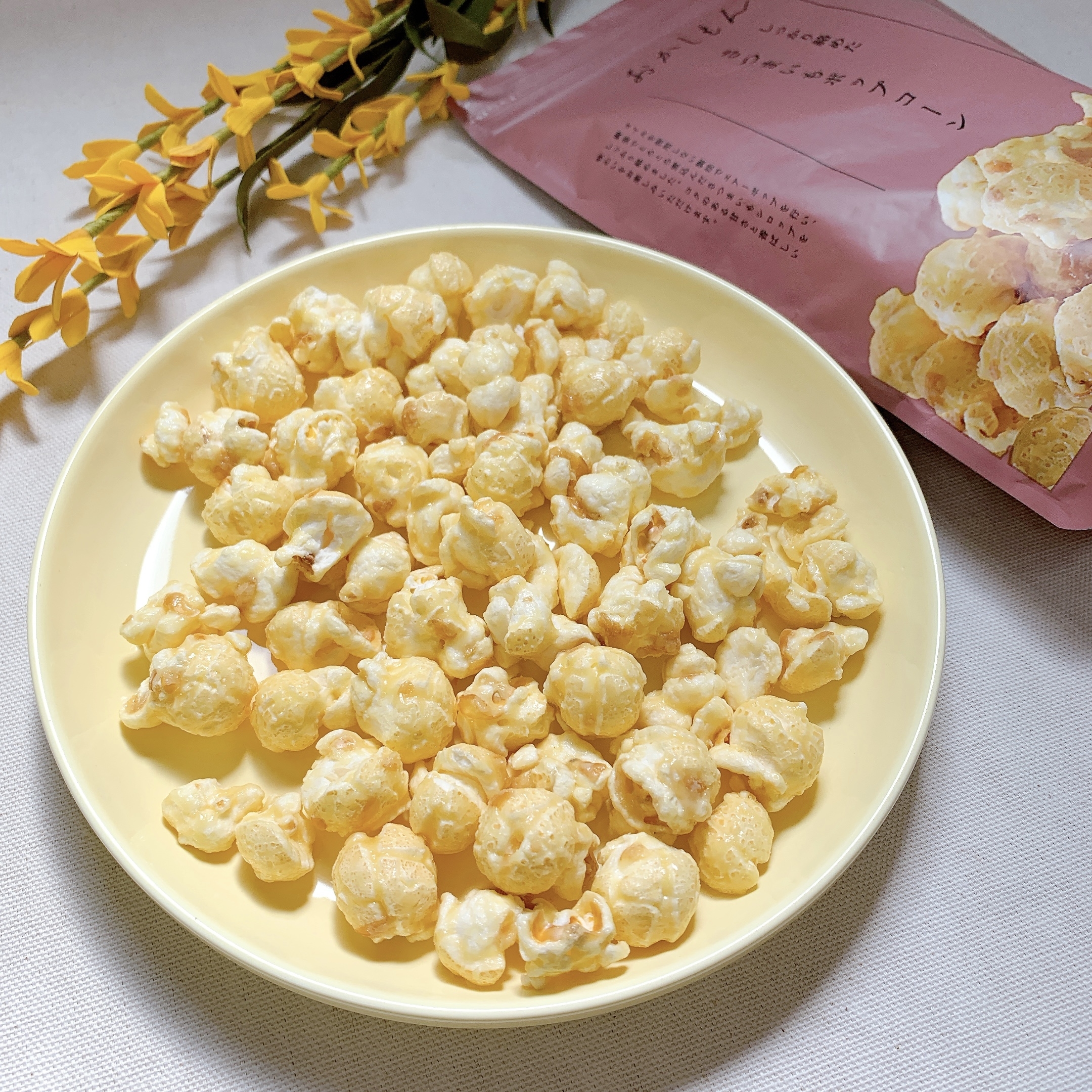 3COINS(スリーコインズ)のおすすめのお菓子「しっかり絡めたさつまいもポップコーン」