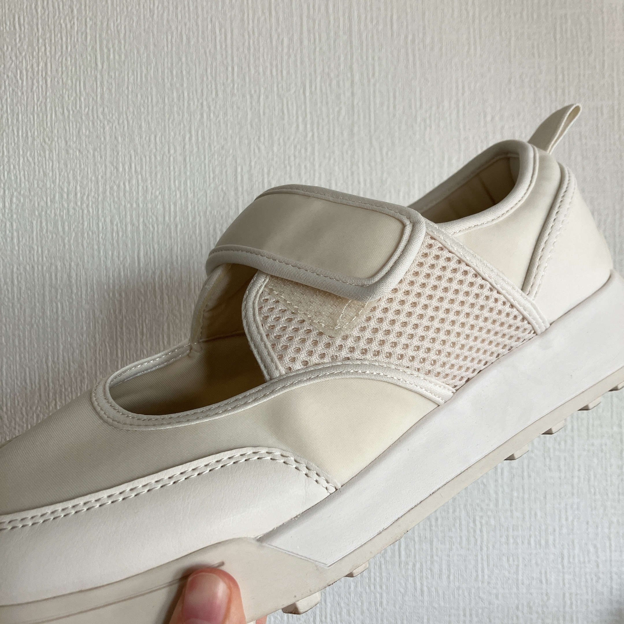 ZARA（ザラ）のおすすめ靴「バレエ フラット スニーカー」