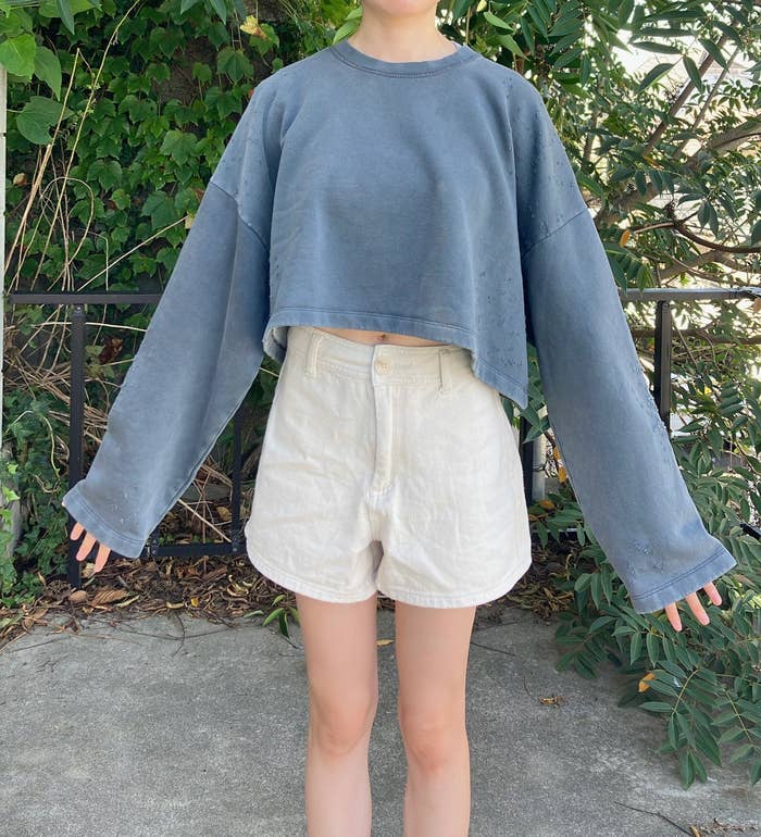 ZARA(ザラ)のおすすめスウェット「ダメージ フェイドエフェクト スウェットシャツ」