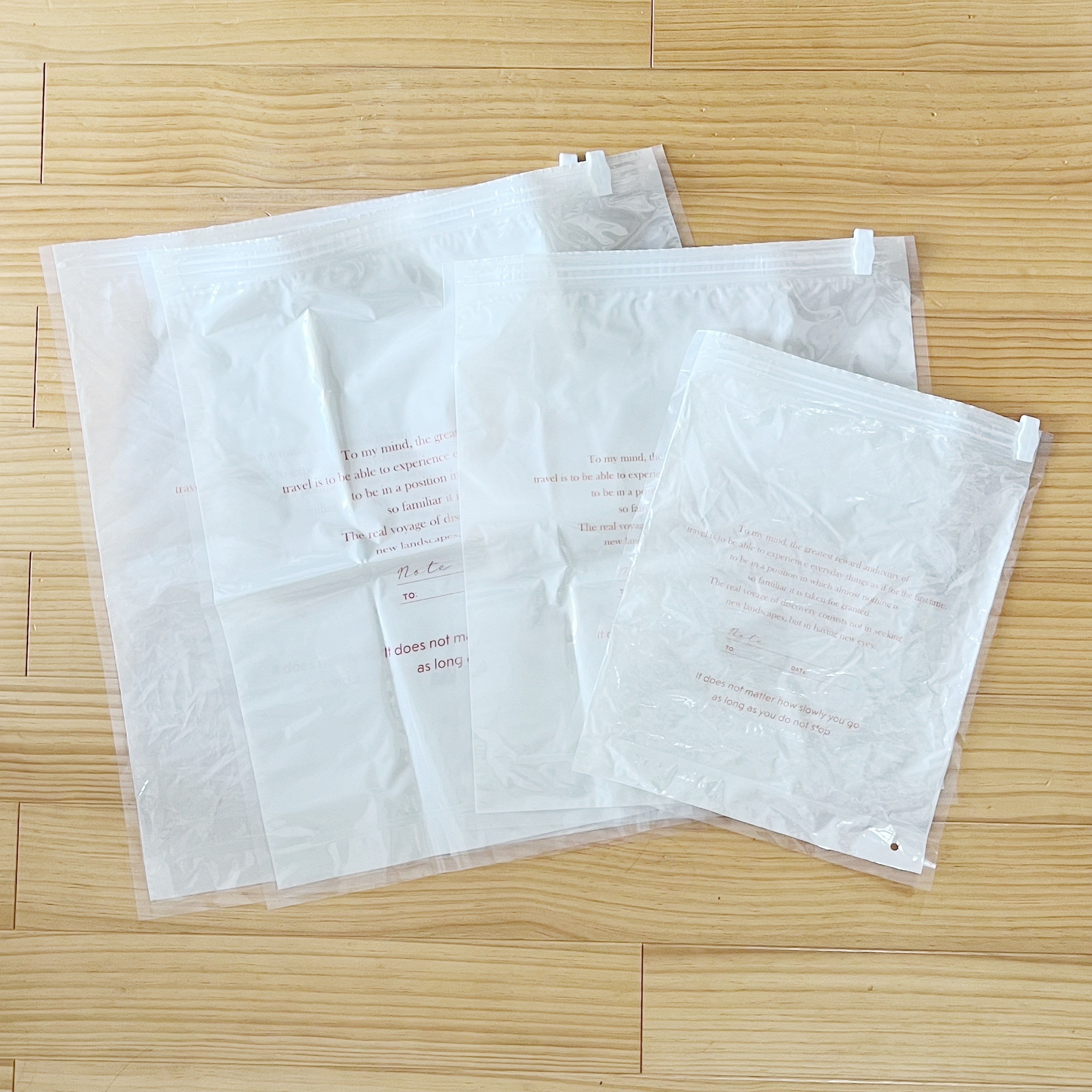 3COINS(スリーコインズ)のおすすめアイテム「衣類圧縮袋4枚セット」