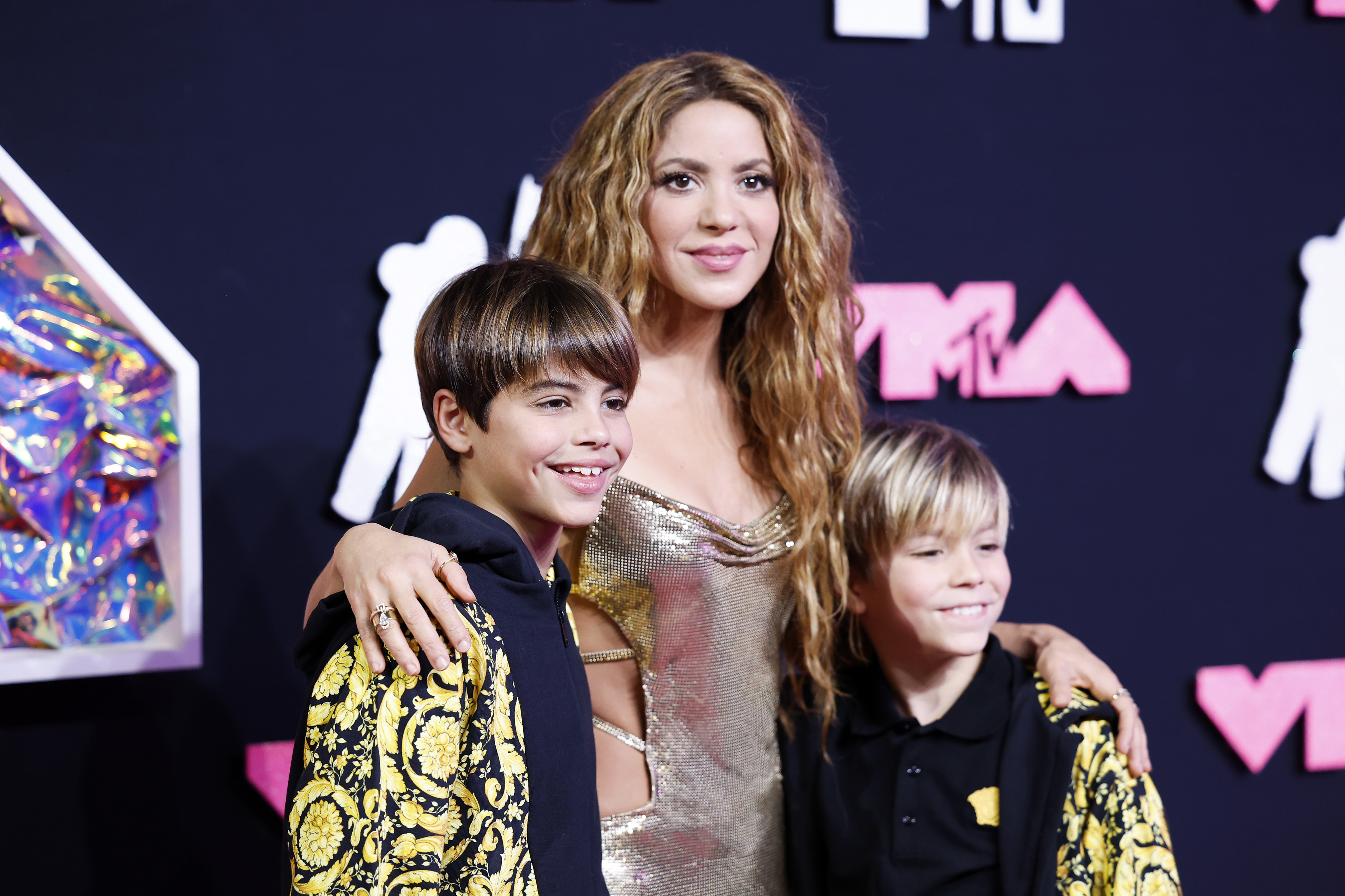 Shakira with her sons on the VMAs red carpet
