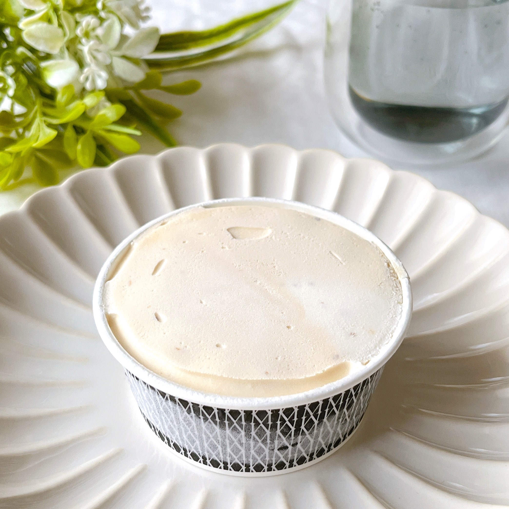 セブンイレブンのオススメのアイス「森永 モウスペシャル バタースコッチ&アーモンド」