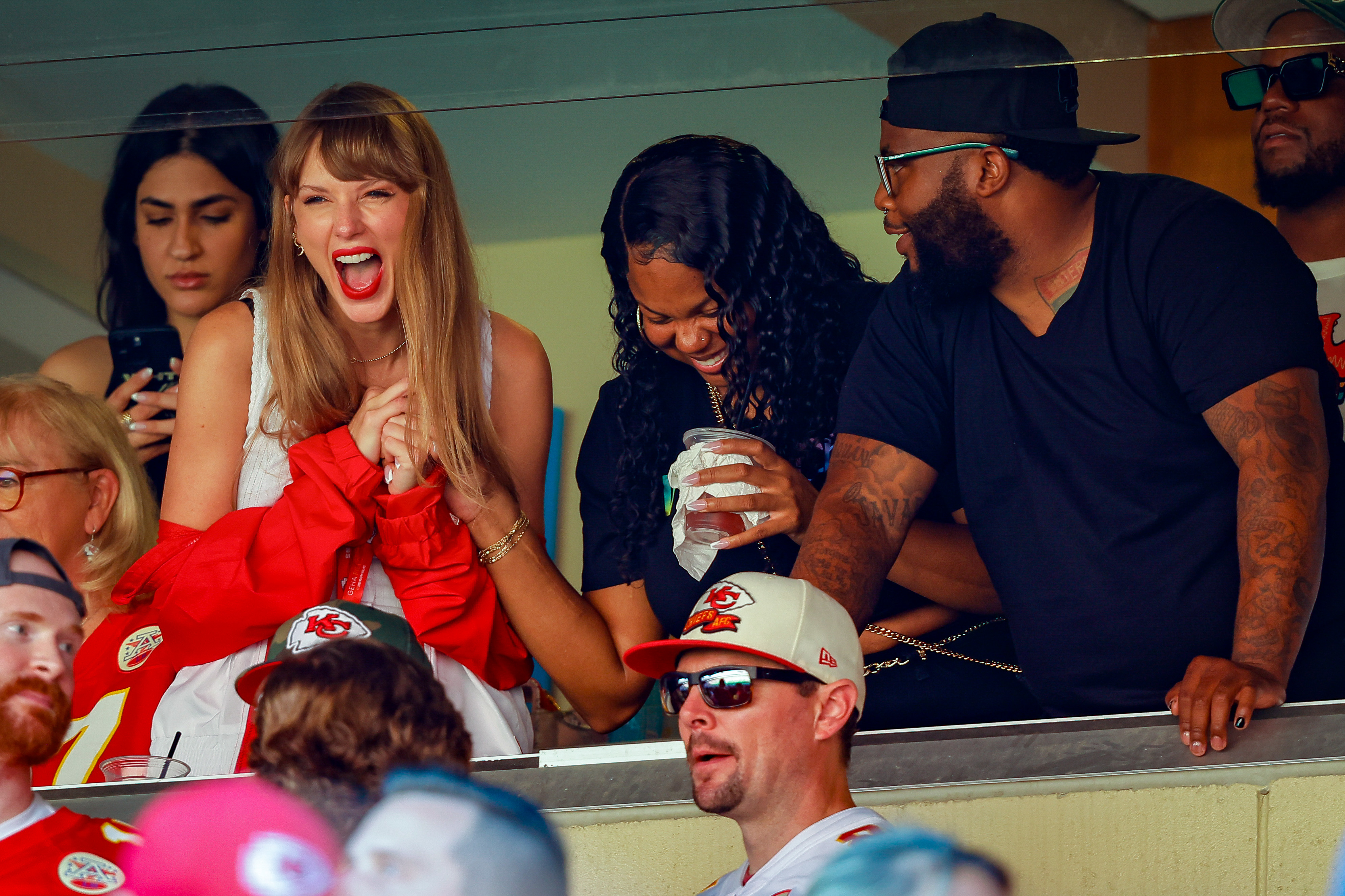 taylor cheering during the game