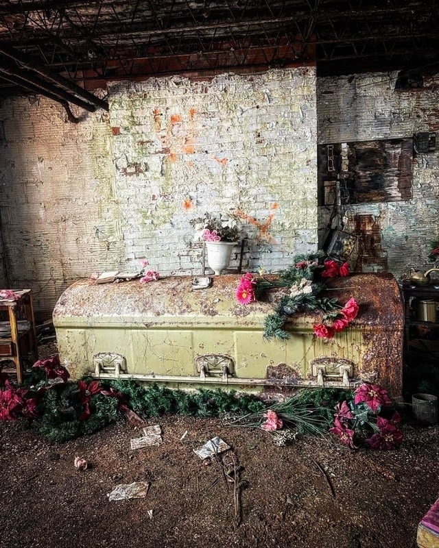 An abandoned casket