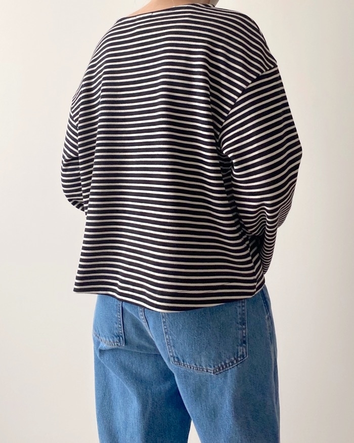 GU（ジーユー）のおすすめトップス「ワイドスリーブT（長袖）（ボーダー）Q+E」