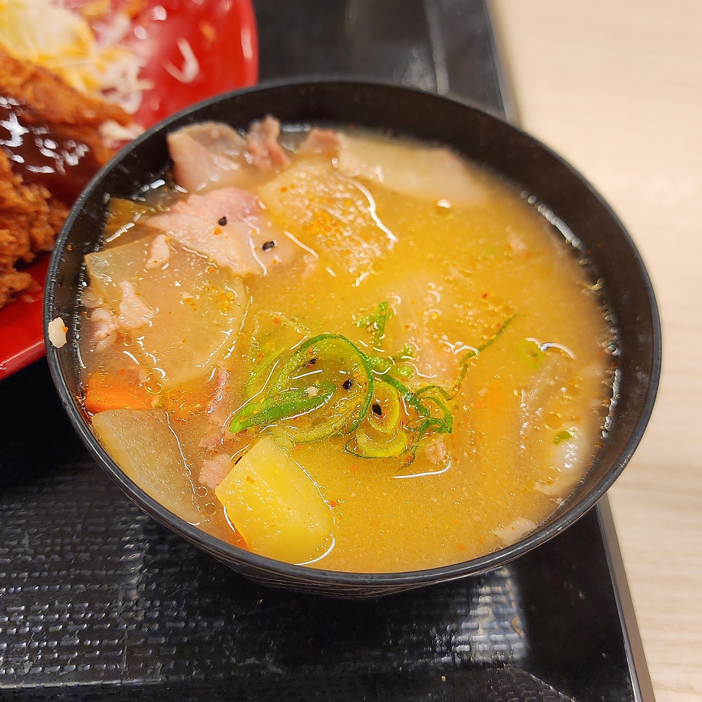 かつやのおすすめメニュー「ダブルロースカツ定食」