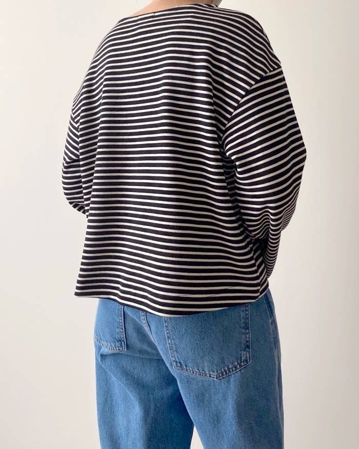 GU(ジーユー)のおすすめトップス「ワイドスリーブT(長袖)(ボーダー)Q+E」