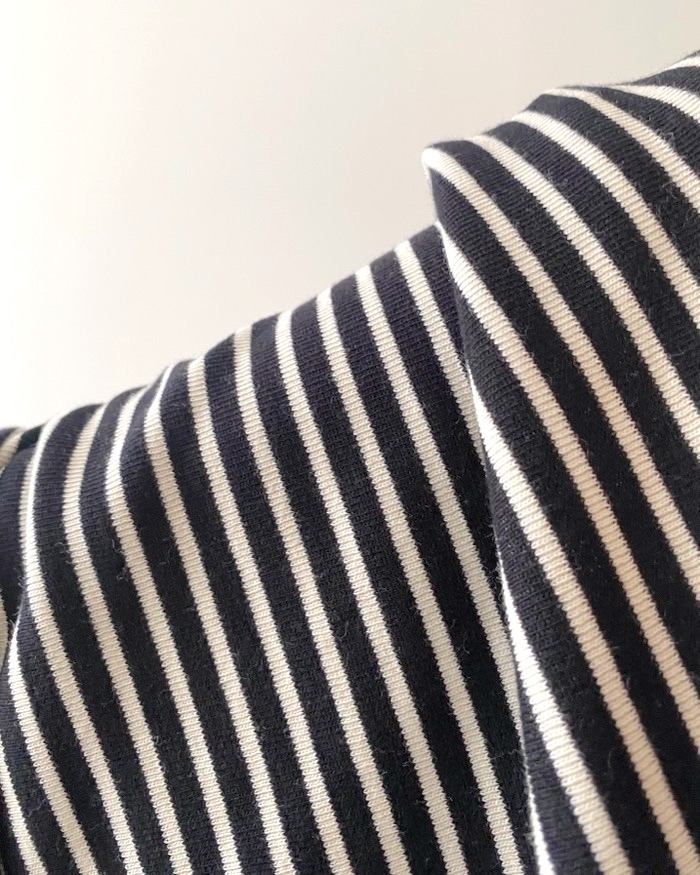 GU（ジーユー）のおすすめトップス「ワイドスリーブT（長袖）（ボーダー）Q+E」