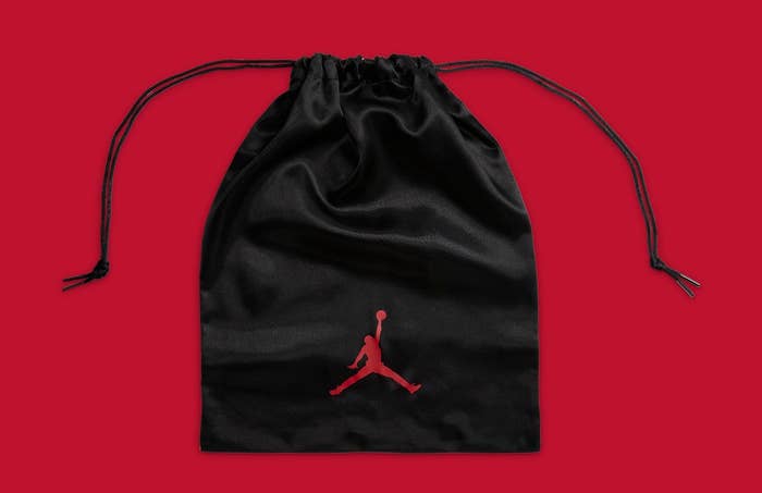 Air Jordan 2 II Low Women&#x27;s Chicago Release Date FD4849-106 Bag