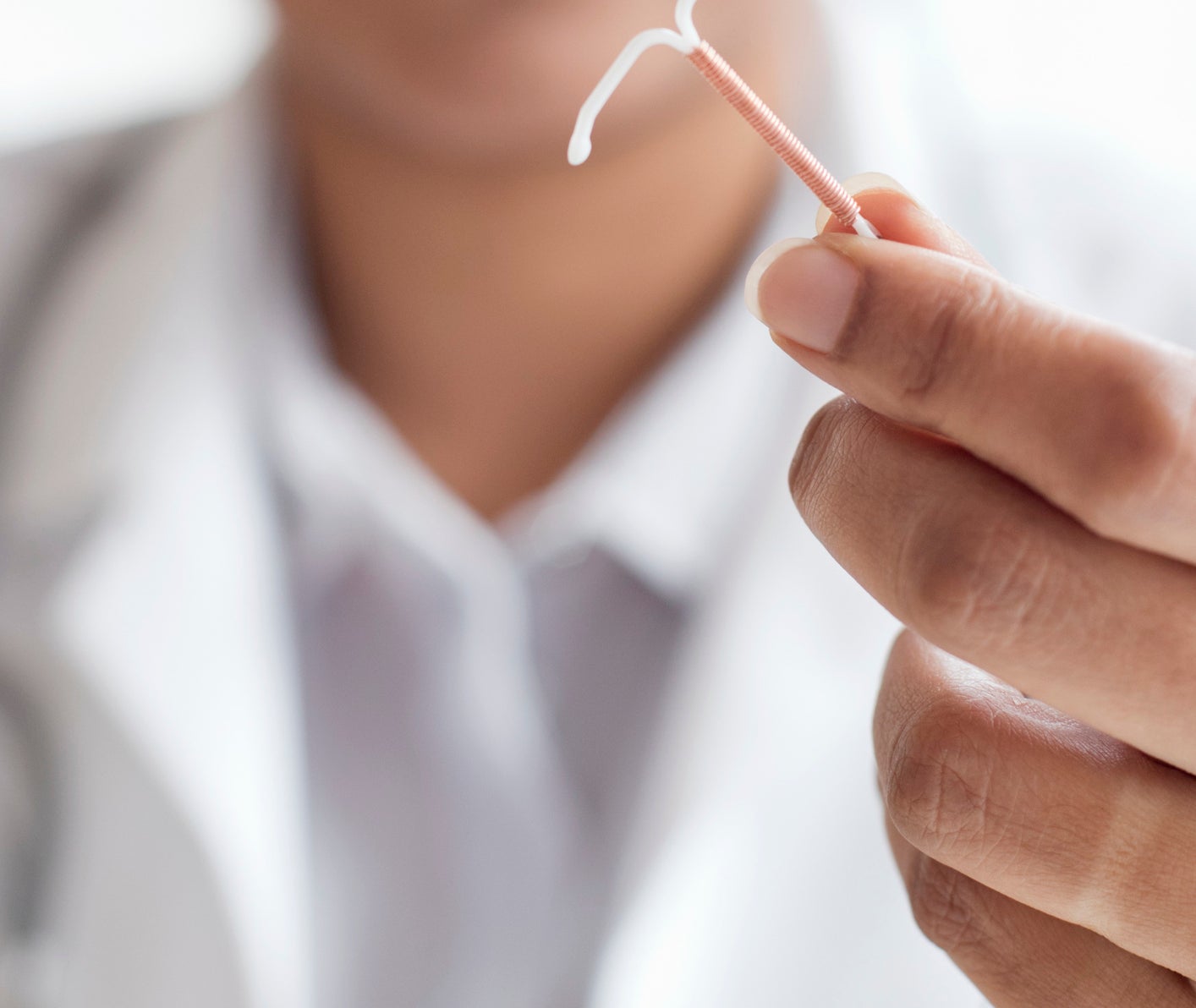 Установка гормональной спирали. Внутриматочная спират. Установка гормональной спирали. Спираль для женщин. Спираль для женщин.