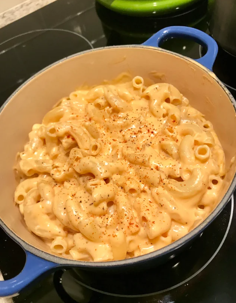 mac and cheese homemade on the stovetop