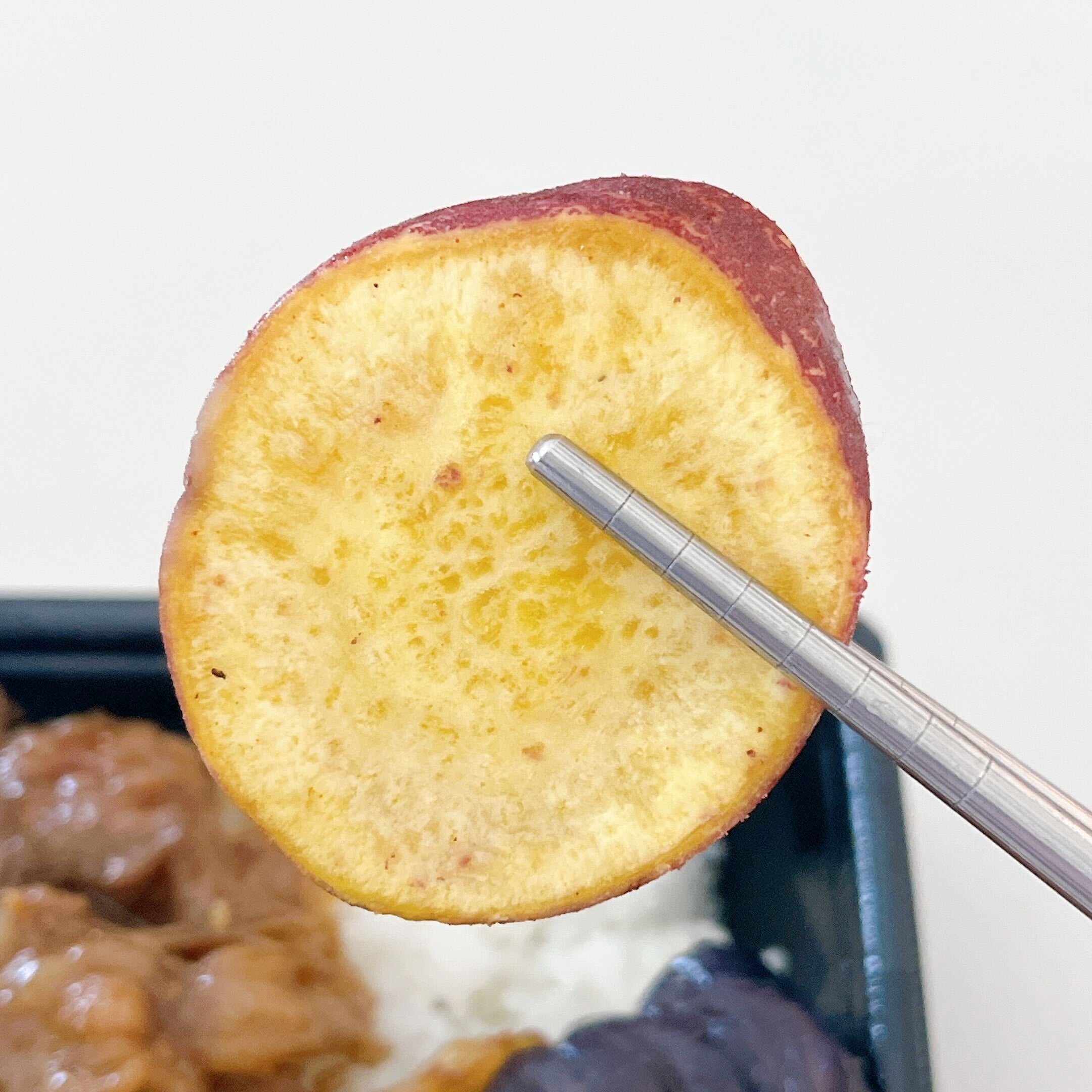 ほっともっとのオススメの期間限定「～ブラックアンガスビーフ～ 牛カルビ重（特製甘辛焼肉ダレ）」