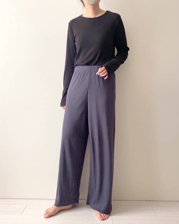 無印良品のオススメのパンツ「ワイドリブ ロングパンツ」