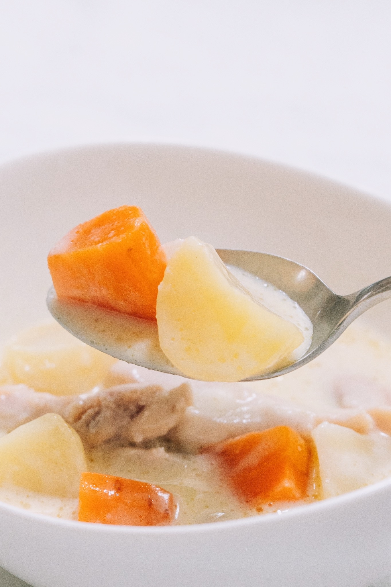 ローソンのおすすめ惣菜「チキンクリーム煮」