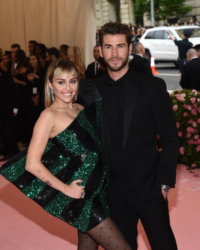 Closeup of Miley and Liam on the red carpet