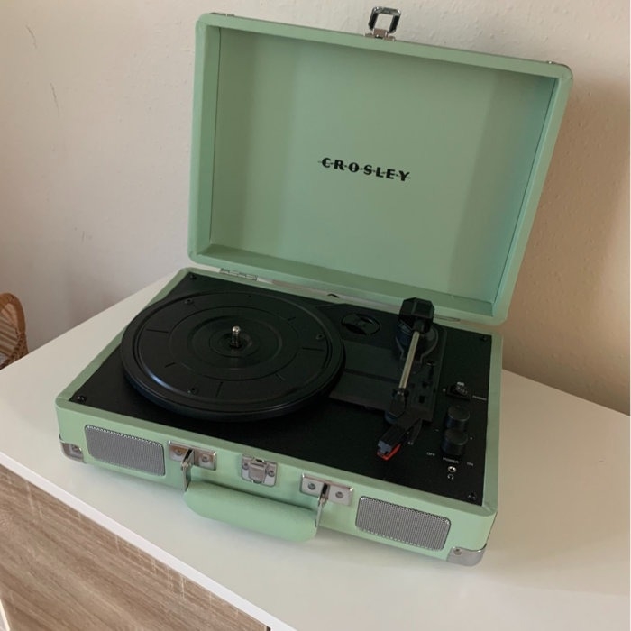 Reviewer picture of a record player