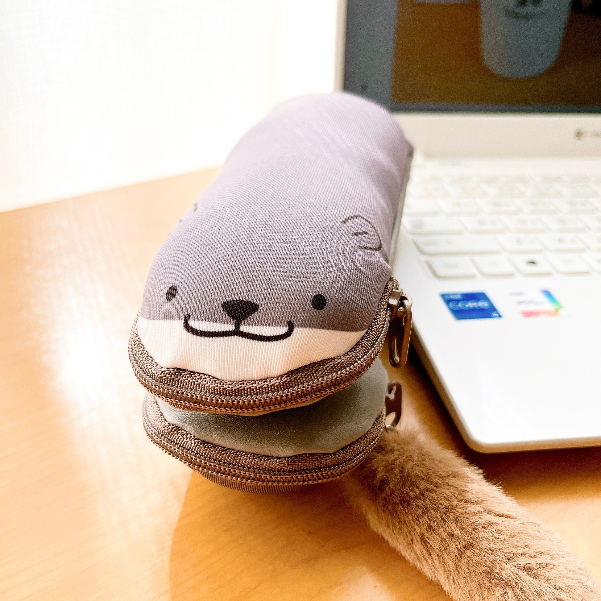 LOFT(ロフト)のオススメの便利グッズ「リララペンケース カワウソ」