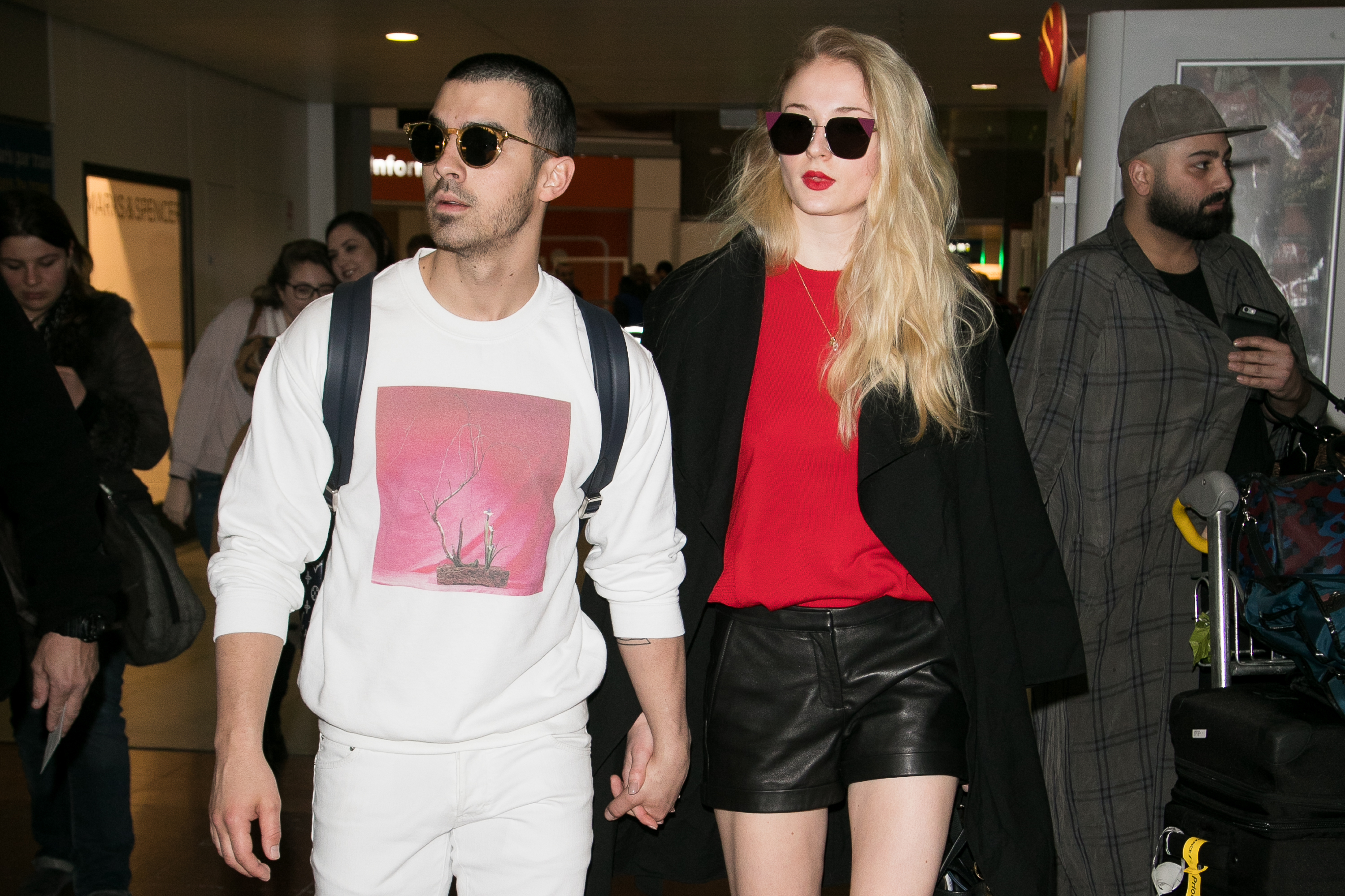 Софи тёрнер и Джо Джонас фото. Sophie Turner and Joe Jonas Paparazzi. Sophie Turner and Joe Jonas' Tattoo..