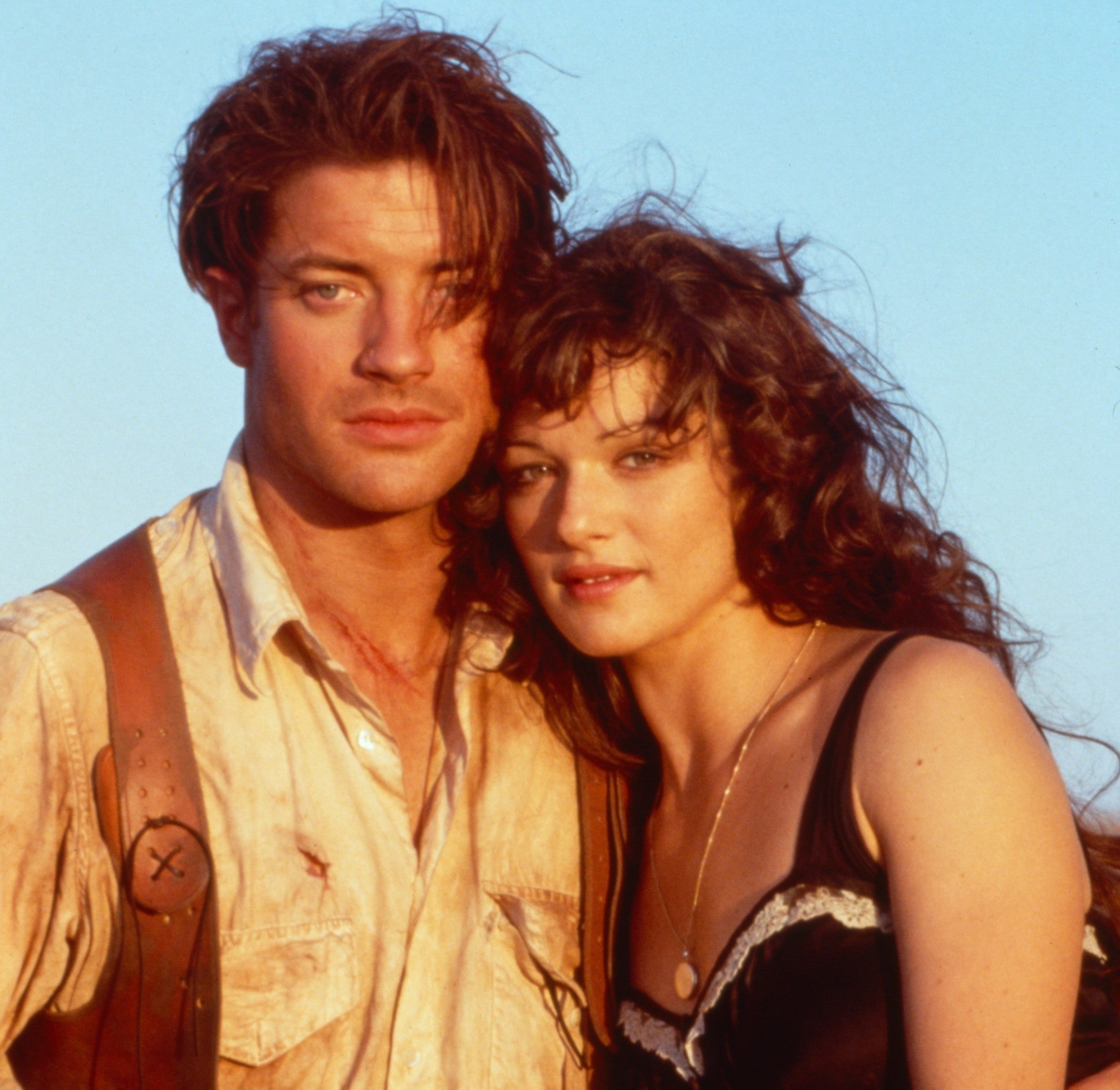 Closeup of Brendan Fraser and Rachel Weisz