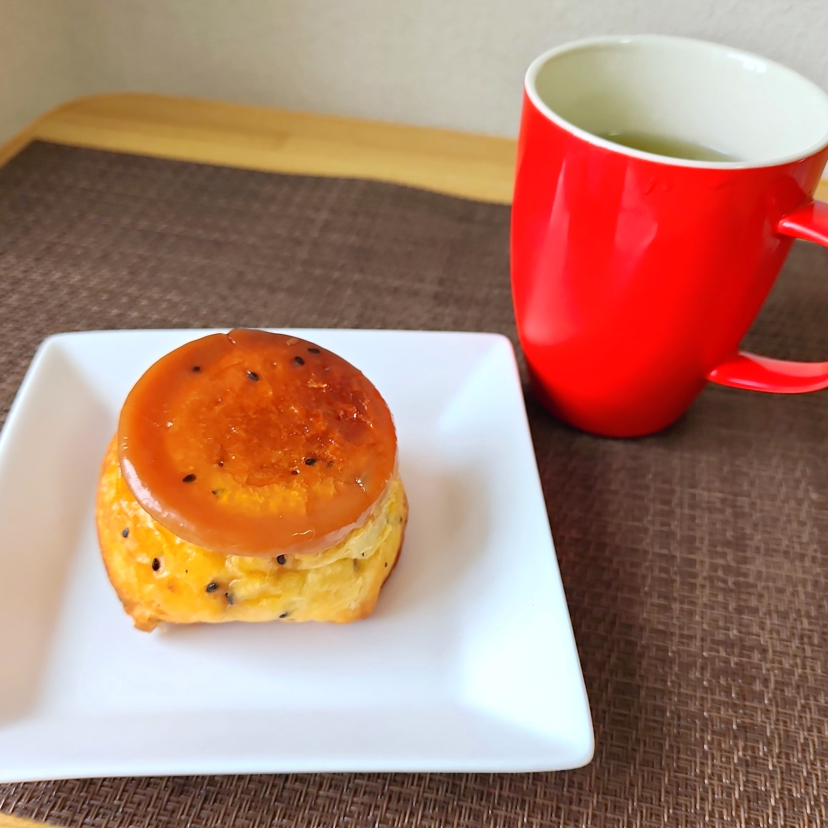 FamilyMart(ファミリーマート)のおすすめスイーツ「おいものクイニーアマン」