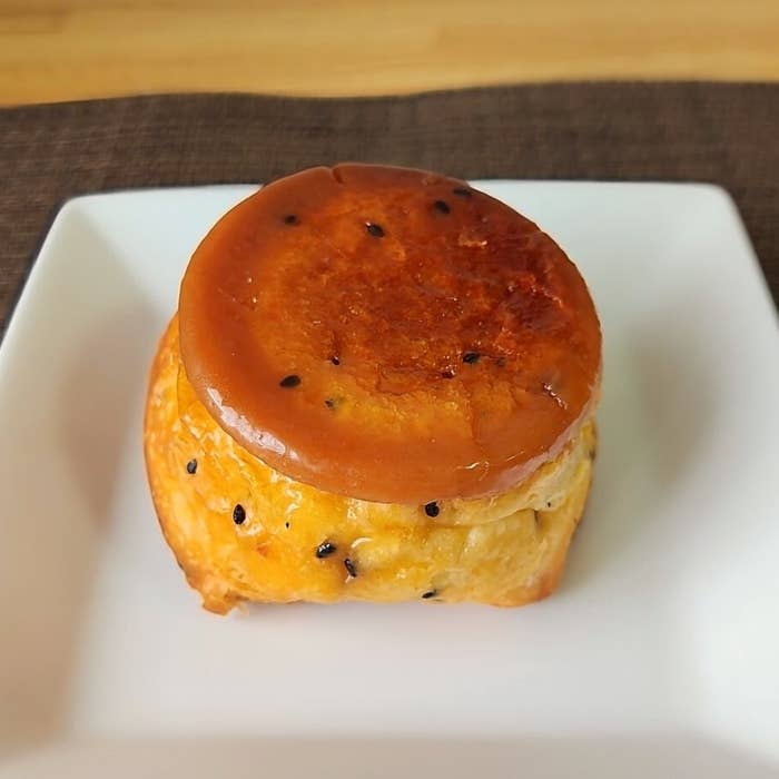 FamilyMart(ファミリーマート)のおすすめスイーツ「おいものクイニーアマン」