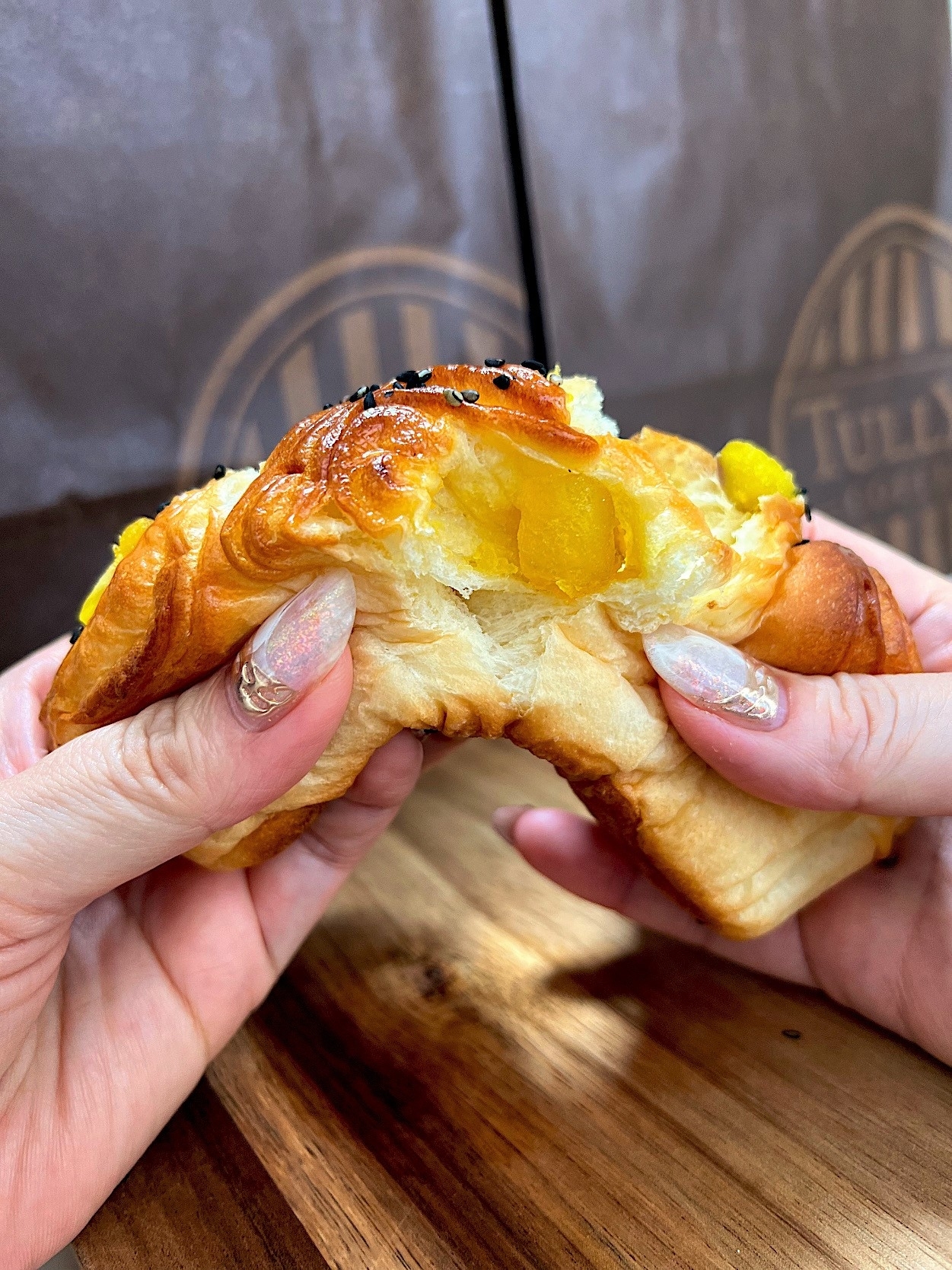 Tully's Coffee（タリーズコーヒー）のおすすめメニュー「しっとりOIMOトリプルロール」