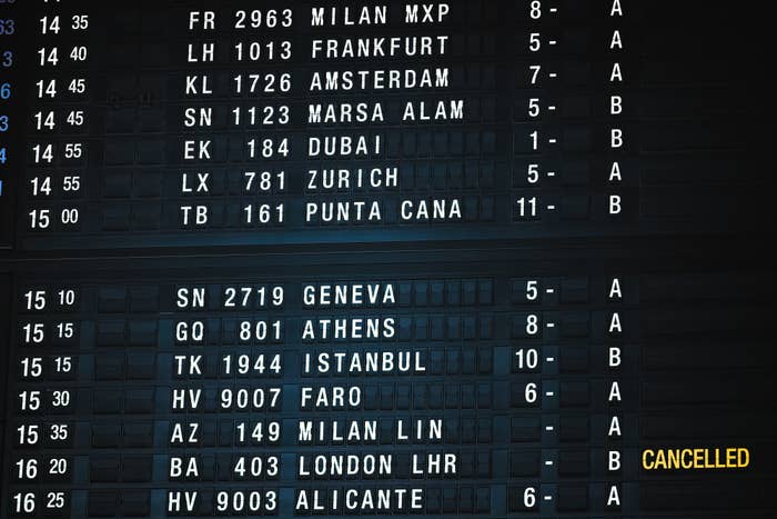 airport flight departure board