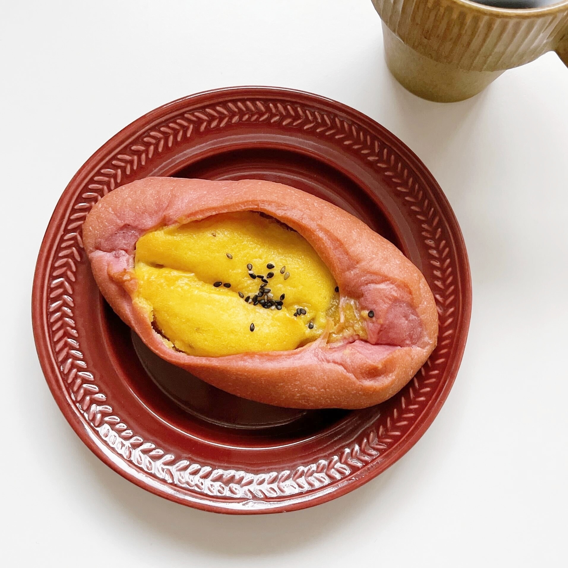 FamilyMart(ファミリーマート)のオススメの新商品「おいものパン」