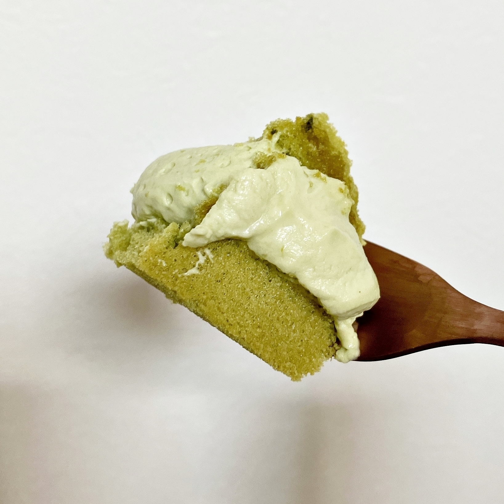 LAWSON（ローソン）のおすすめスイーツ「抹茶クリームサンドwithたんぱく質」