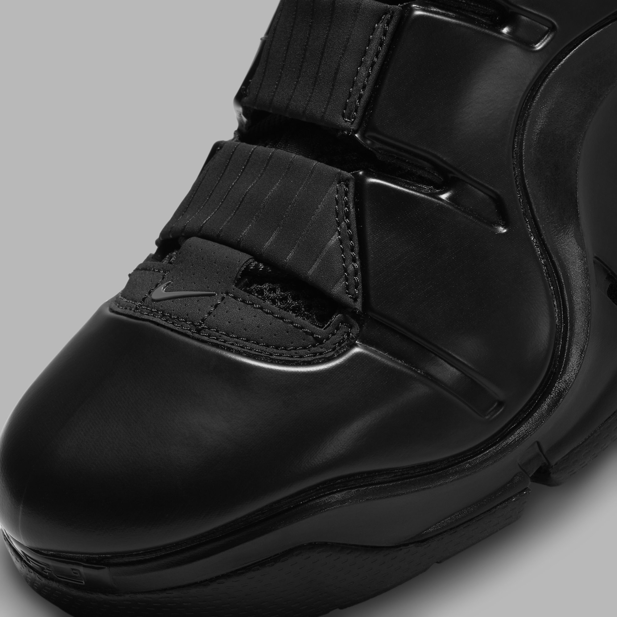 Nike LeBron 4 IV Anthracite Release Date DJ1597-001 Toe Detail