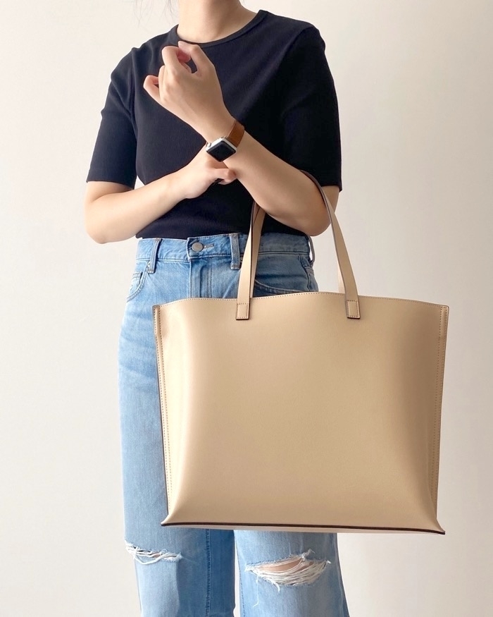 GU(ジーユー)のおすすめアイテム「ライトトートバッグ+E」