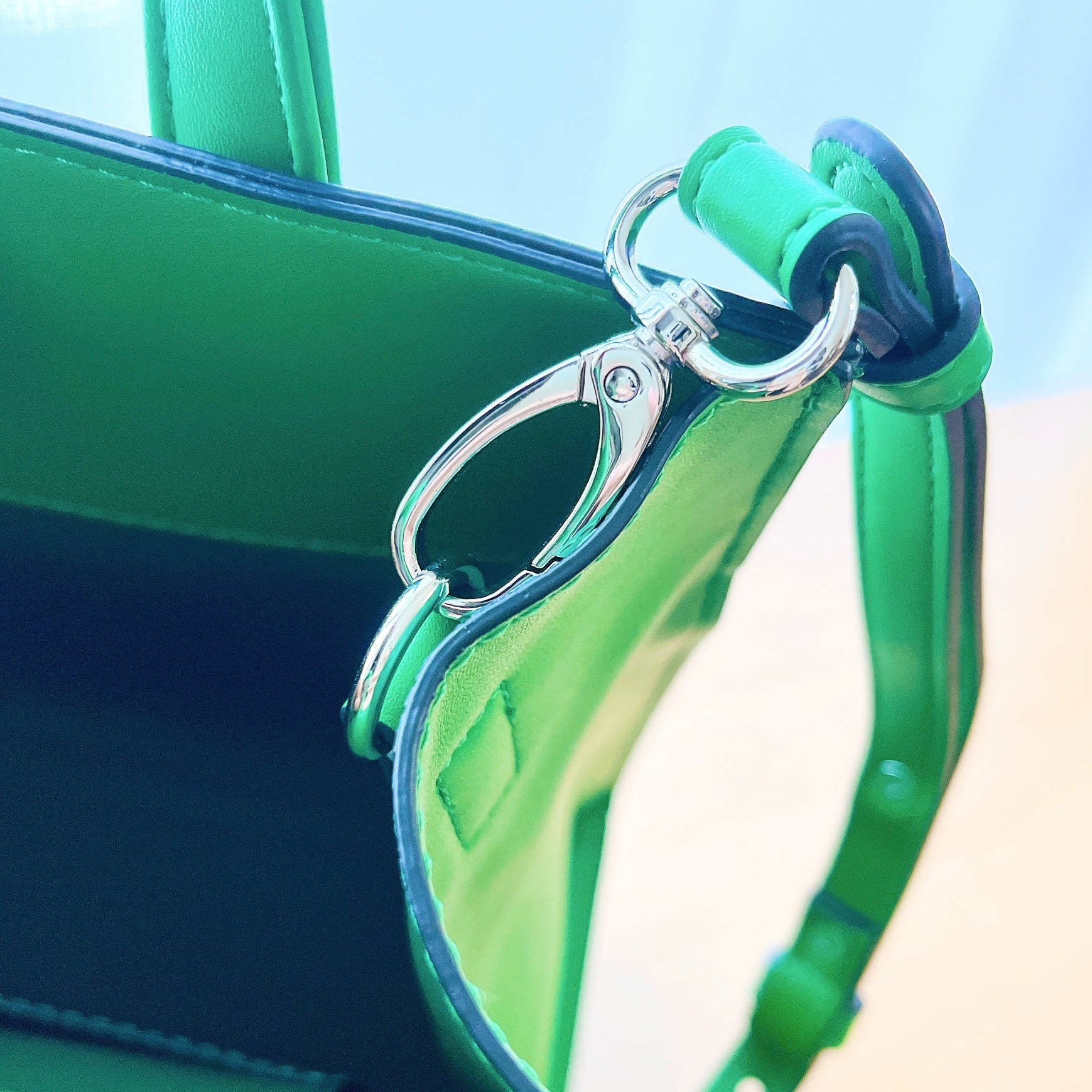 GLOBAL WORK(グローバルワーク)のオススメのバッグ「ダブルベルト2WAYBAG」