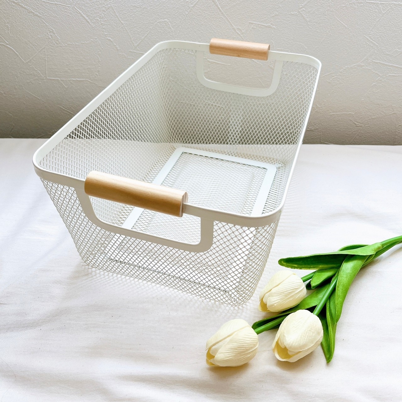 DAISO(ダイソー)のオススメの便利グッズ「ワイヤーカゴ(33cm×21cm×14cm)」