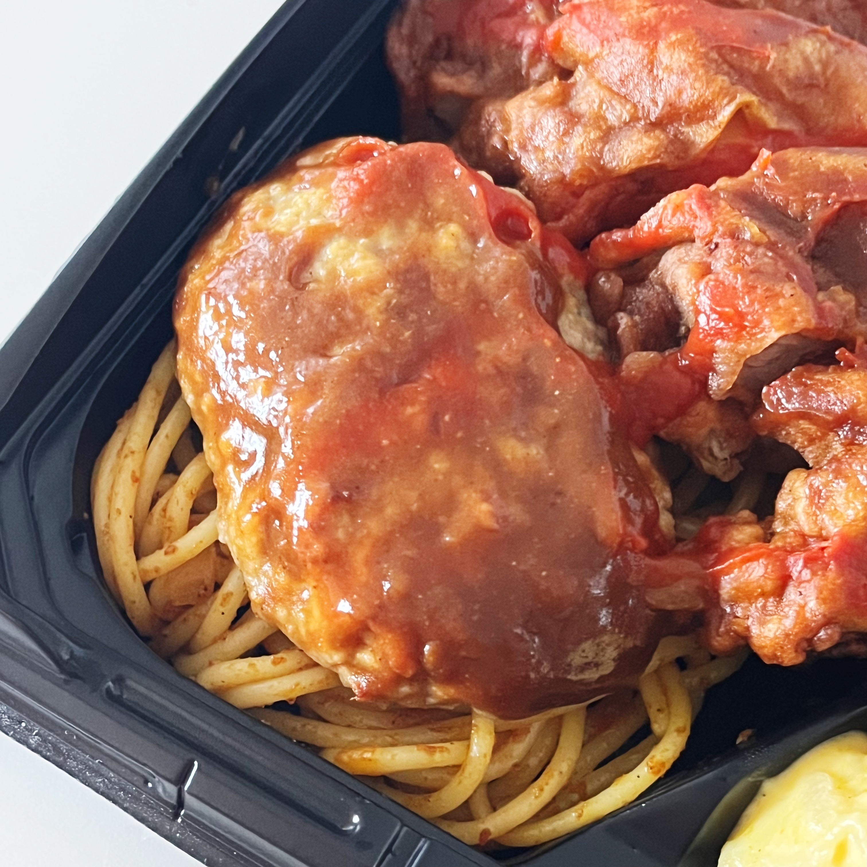 ミニストップのおすすめのお弁当「盛旨っ!大好きカレー弁当」