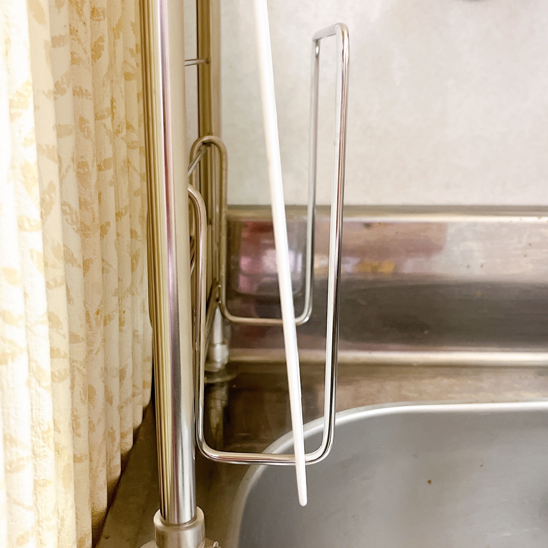 ニトリのオススメのグッズ「【SUSシリーズ】まな板スタンド」