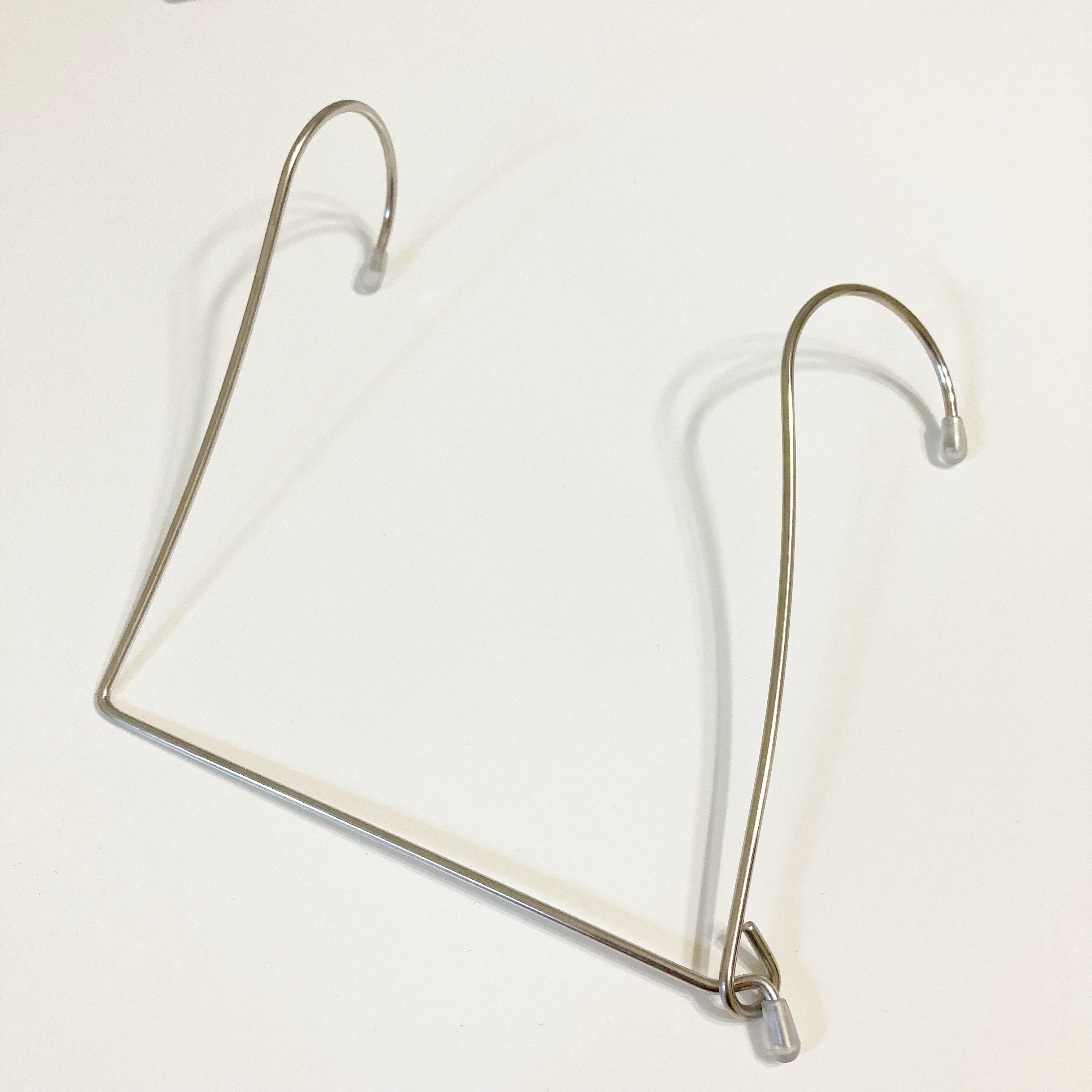 DAISO(ダイソー)のおすすめ便利グッズ「ステンレストイレットペーパーホルダー」