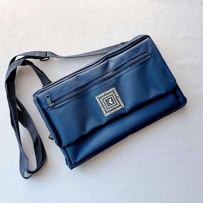 MonoMax11月号増刊号の付録「紀ノ国屋お財布ショルダーバッグ」