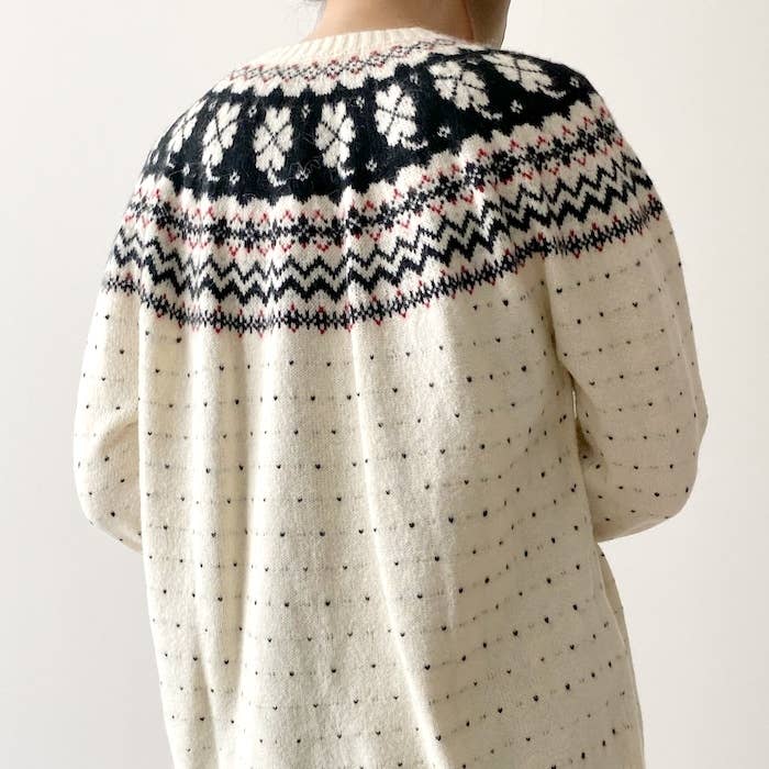 ユニクロのオススメのトップス「ジャカードクルーネックカーディガン(長袖)」