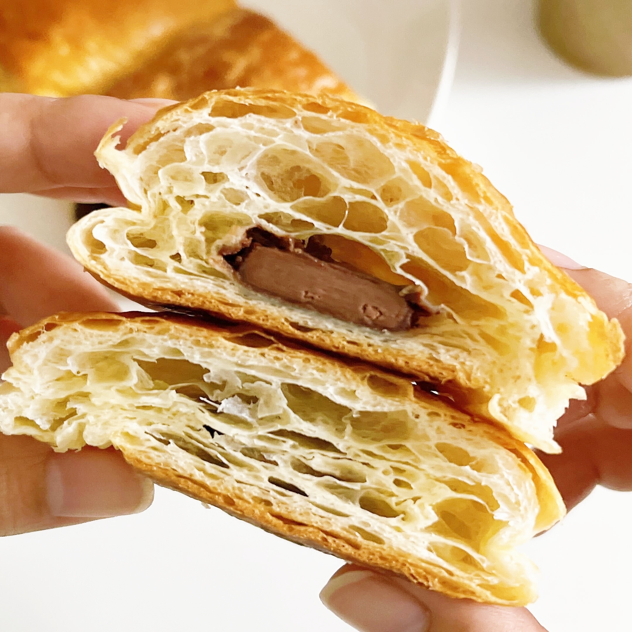 FamilyMart(ファミリーマート)のオススメのパン「パン・オ・ショコラ3個入」