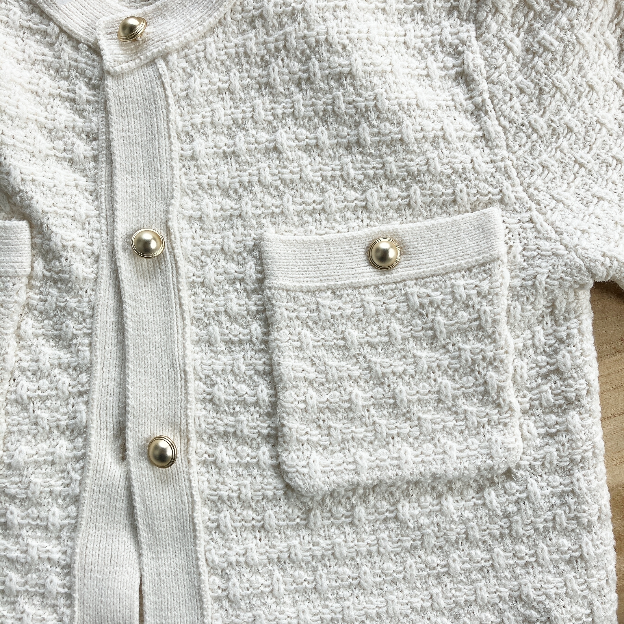 GU（ジーユー）のおすすめカーディガン「ダブルポケットニットジャケット（長袖）」